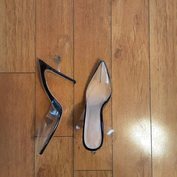Clear  Pointy Heels - Picture 4 of 4
